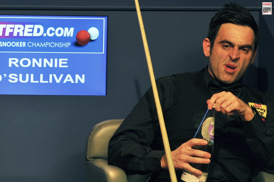 证明了他在 证明了他在