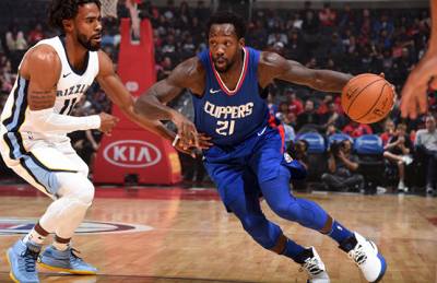 他的表现并 他的表现并