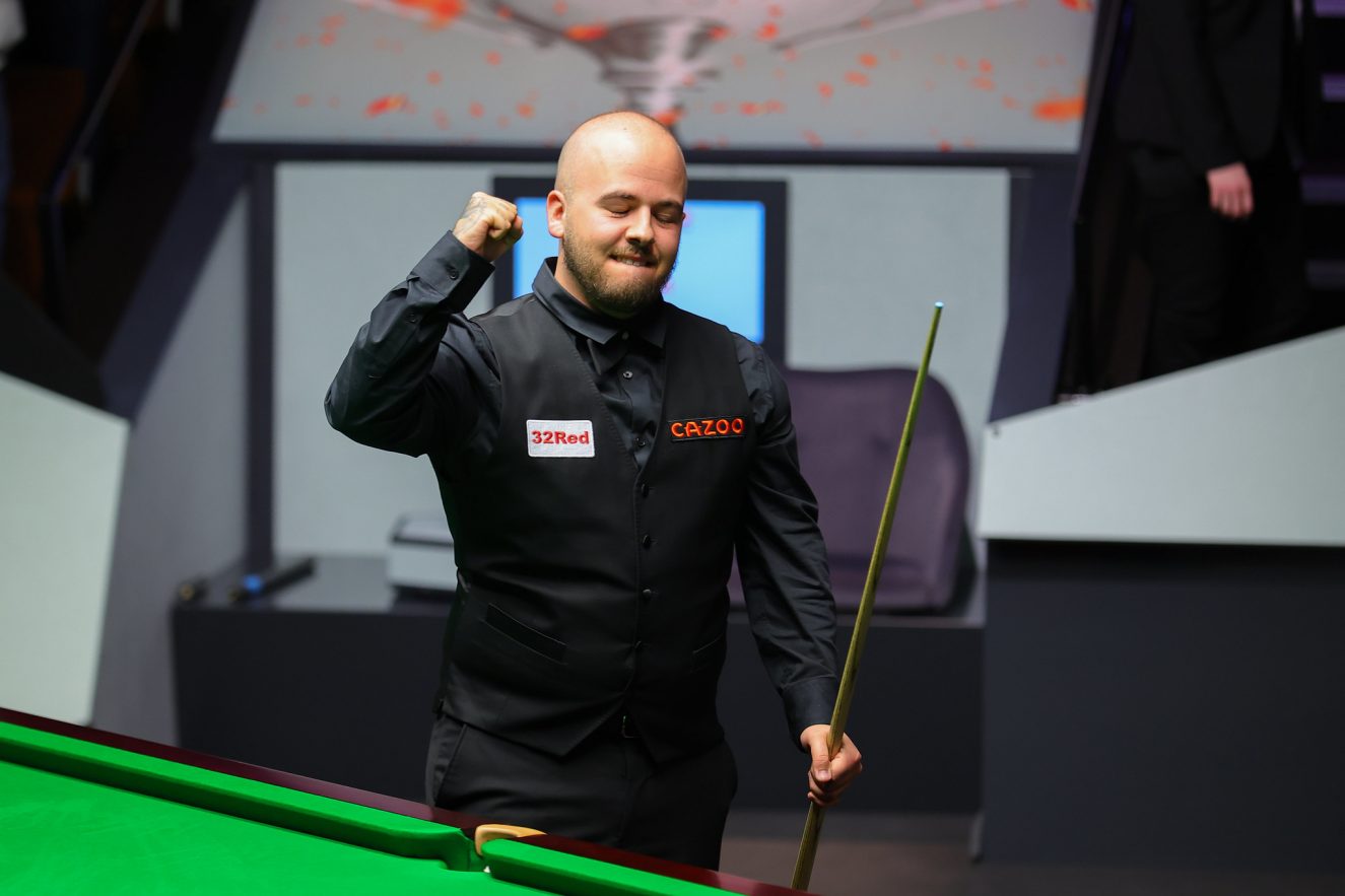 球後有餘裕 球後有餘裕